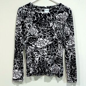 Beautiful Black & White Floral Print Top By Chico’s. Size 1 (Medium)